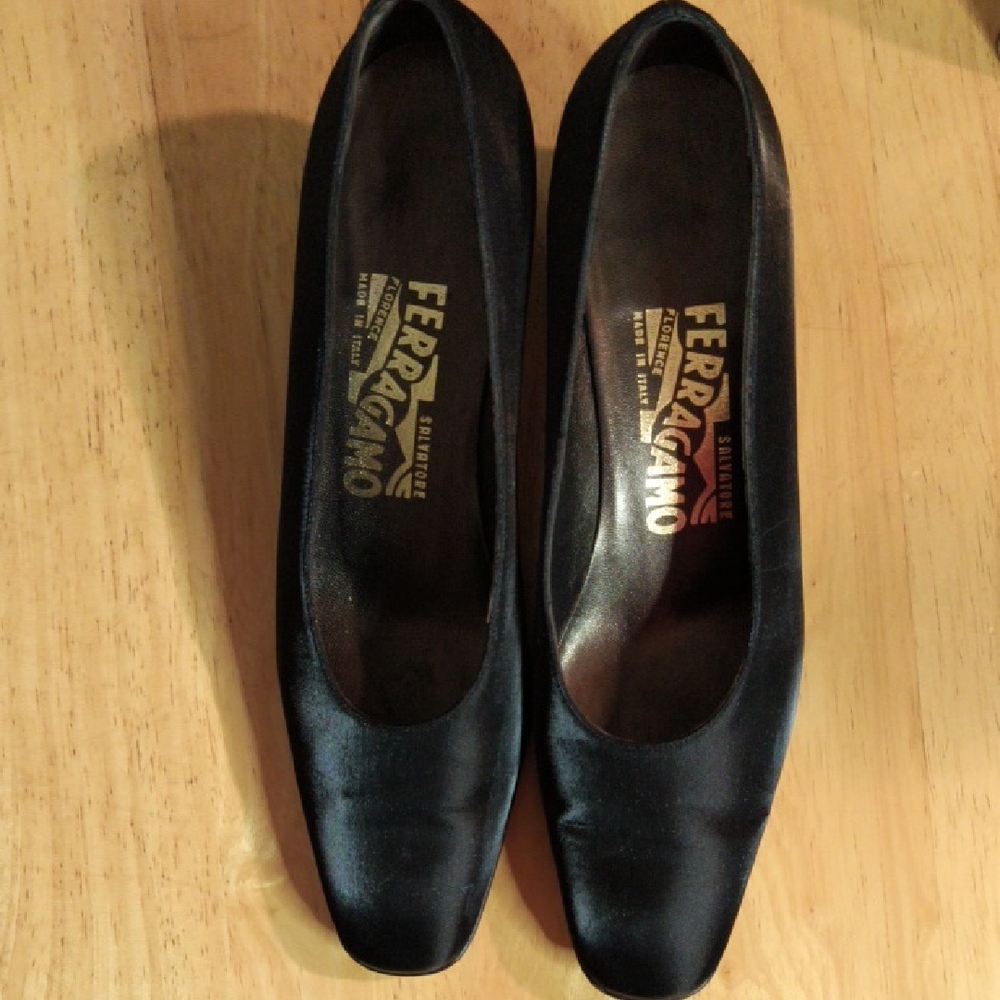 Salvatore Ferragamo Black Leather Shoes